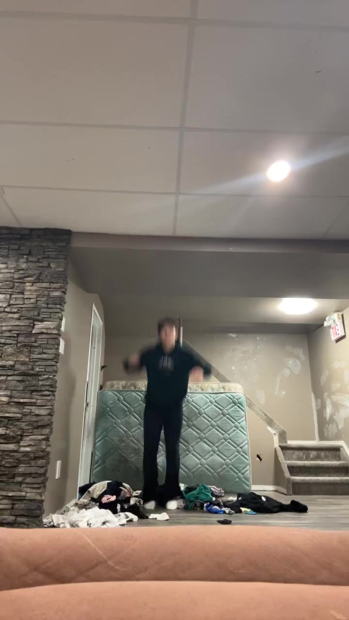 Watch PurpleShift athlete's Vertical Jump: 14 inches