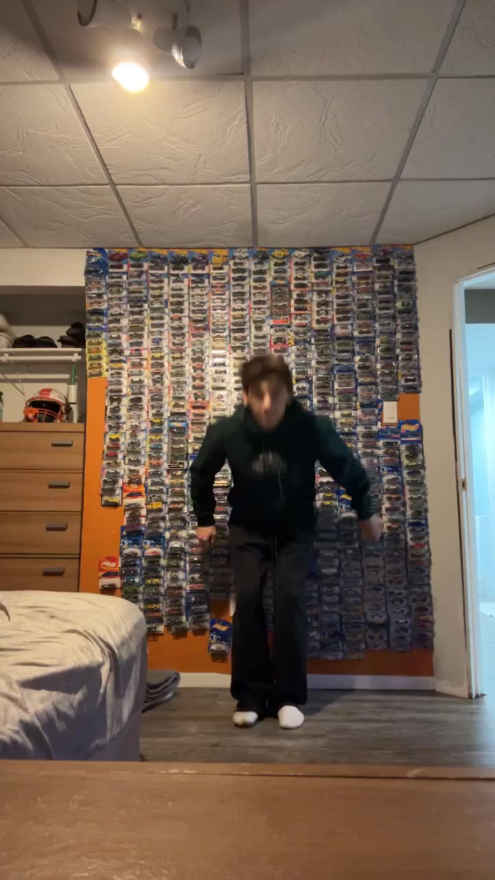 Watch Payson Acorn's Vertical Jump: 22 inches