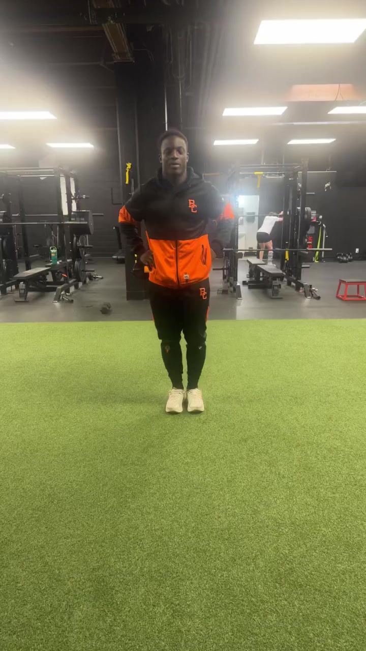 Watch micah awe's Vertical Jump: 13 inches