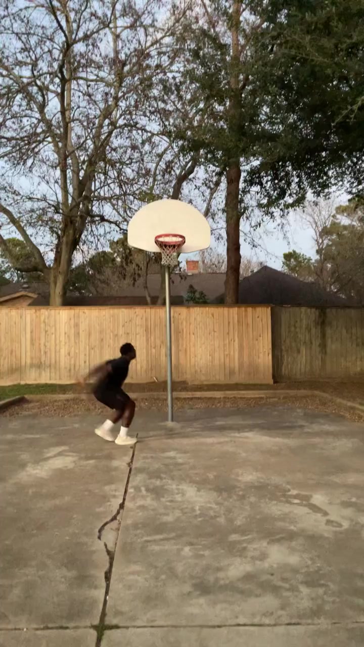 Watch micah awe's Vertical Jump: 27.5 inches
