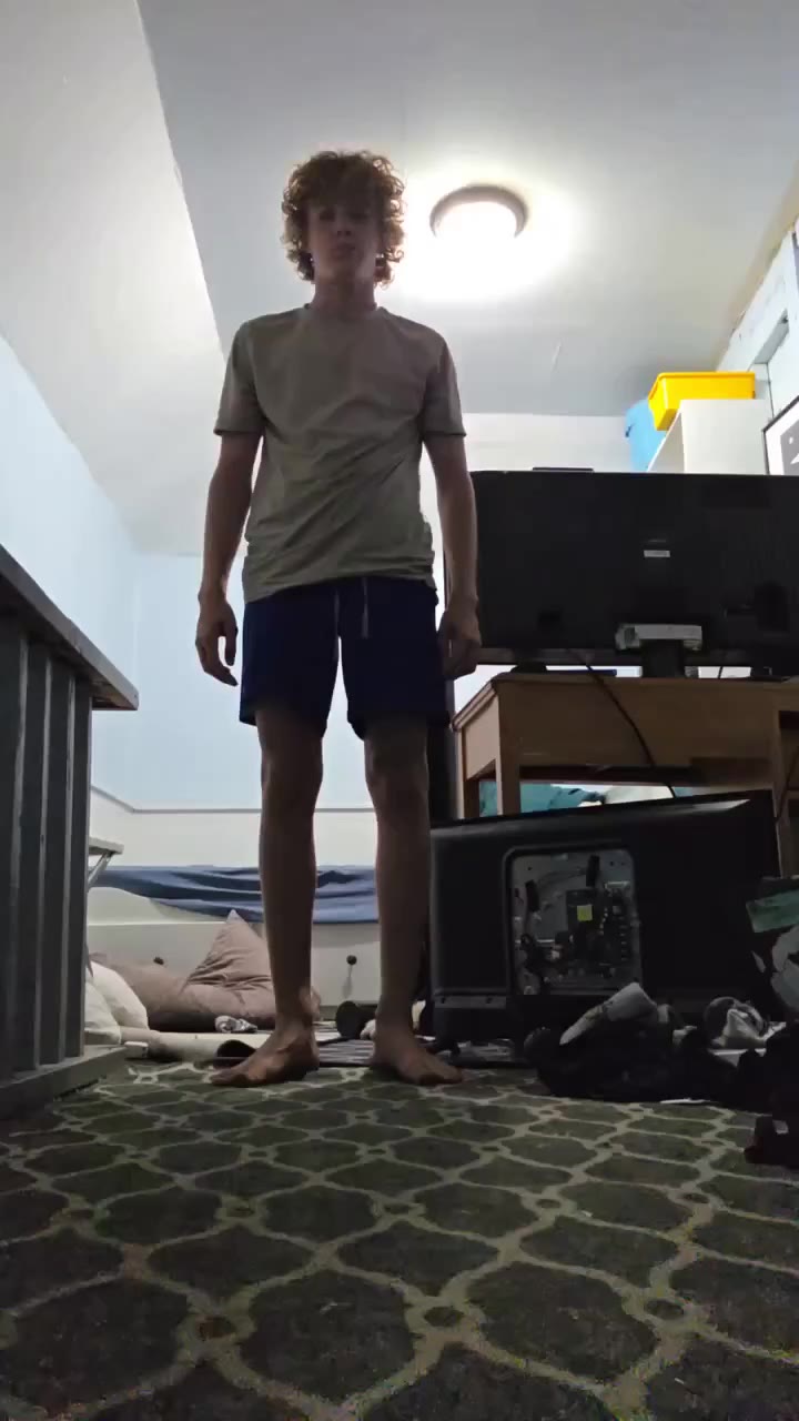 Watch Athlete's Vertical Jump: 9 inches