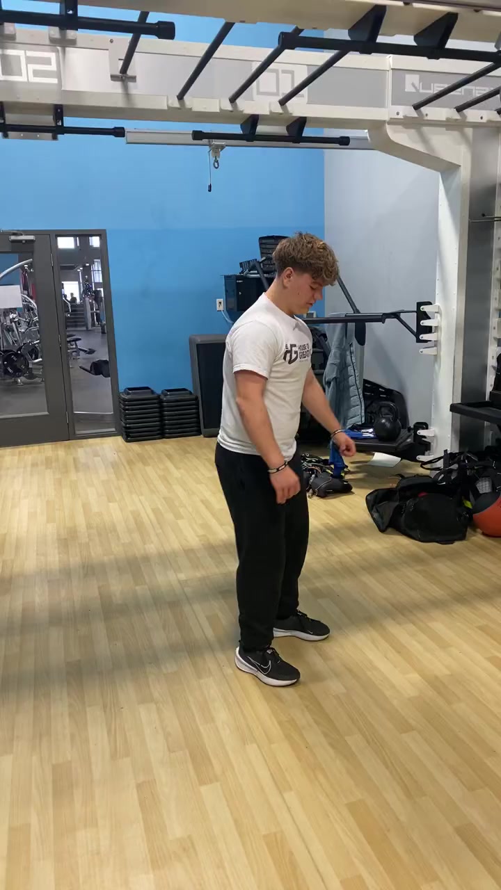 Watch tanner levesque's Vertical Jump: 16.5 inches