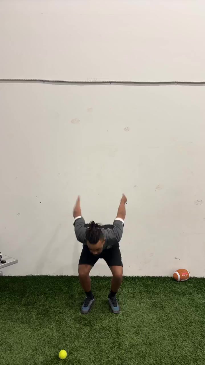 Watch PurpleShift athlete's Vertical Jump: 17.5 inches
