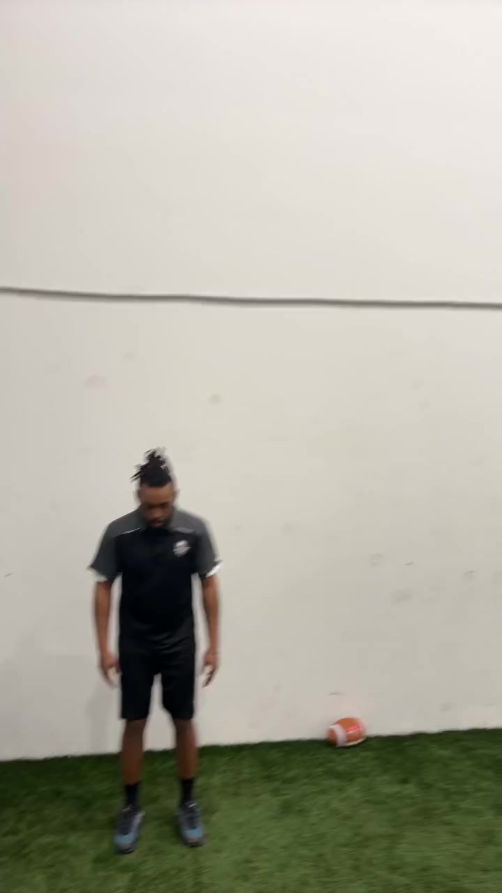 Watch PurpleShift athlete's Vertical Jump: 26 inches