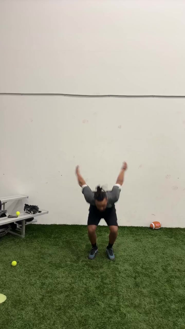 Watch emmanuel cazeau-wagnac's Vertical Jump: 17.5 inches