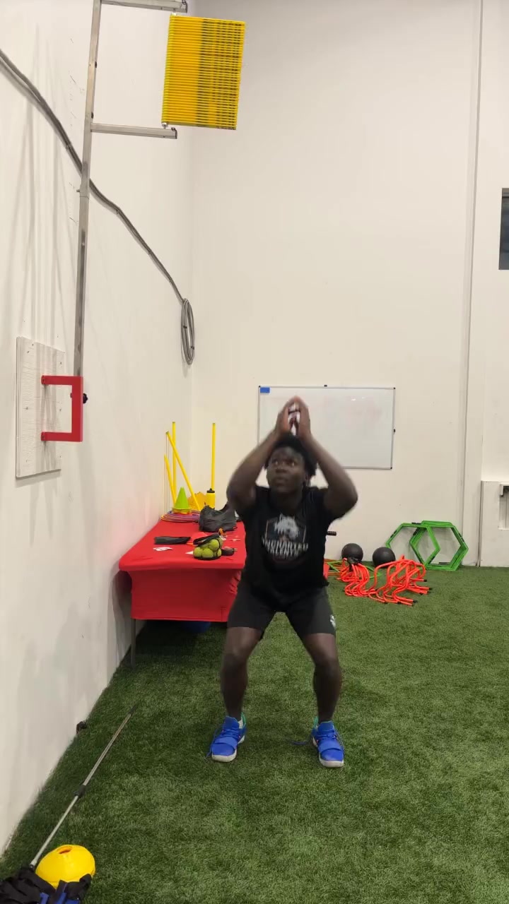 Watch emmanuel cazeau-wagnac's Vertical Jump: 20.5 inches