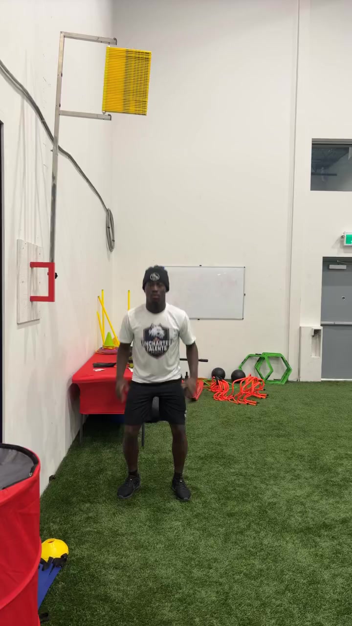 Watch emmanuel cazeau-wagnac's Vertical Jump: 24 inches