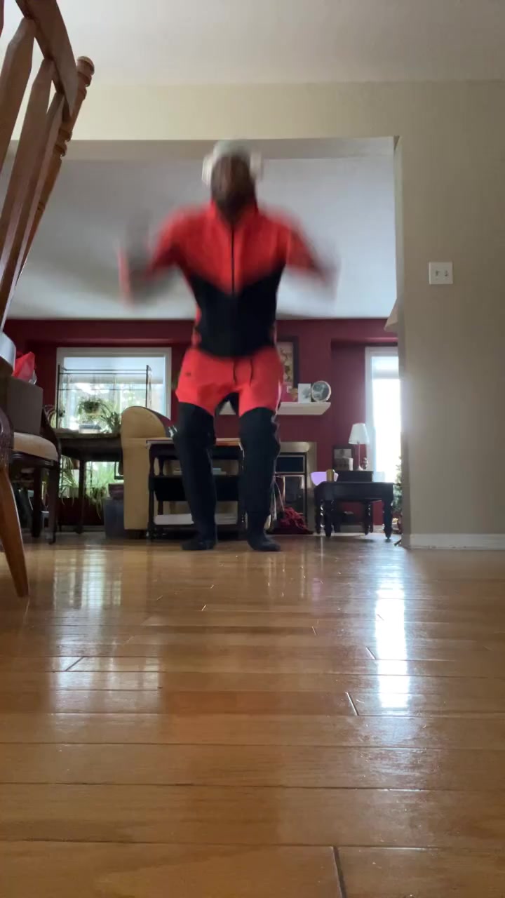 Watch eber doyle's Vertical Jump: 17 inches