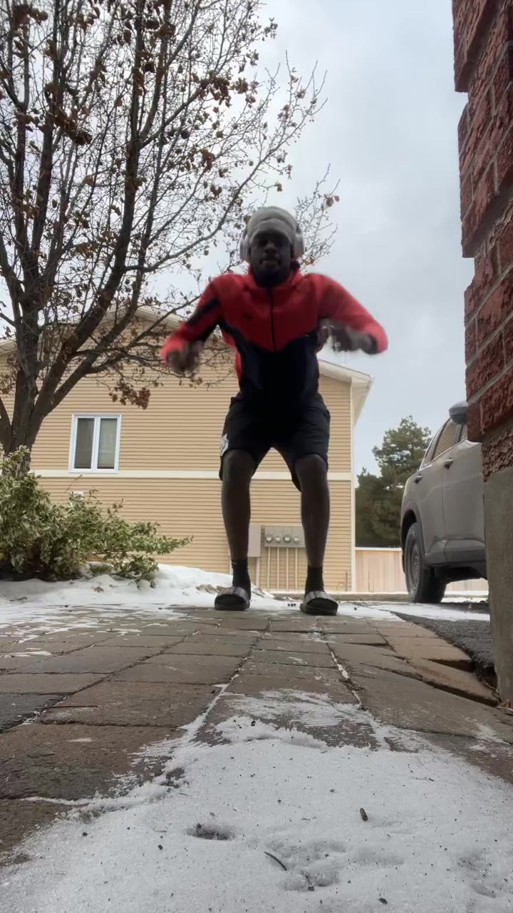 Watch eber doyle's Vertical Jump: 23.5 inches