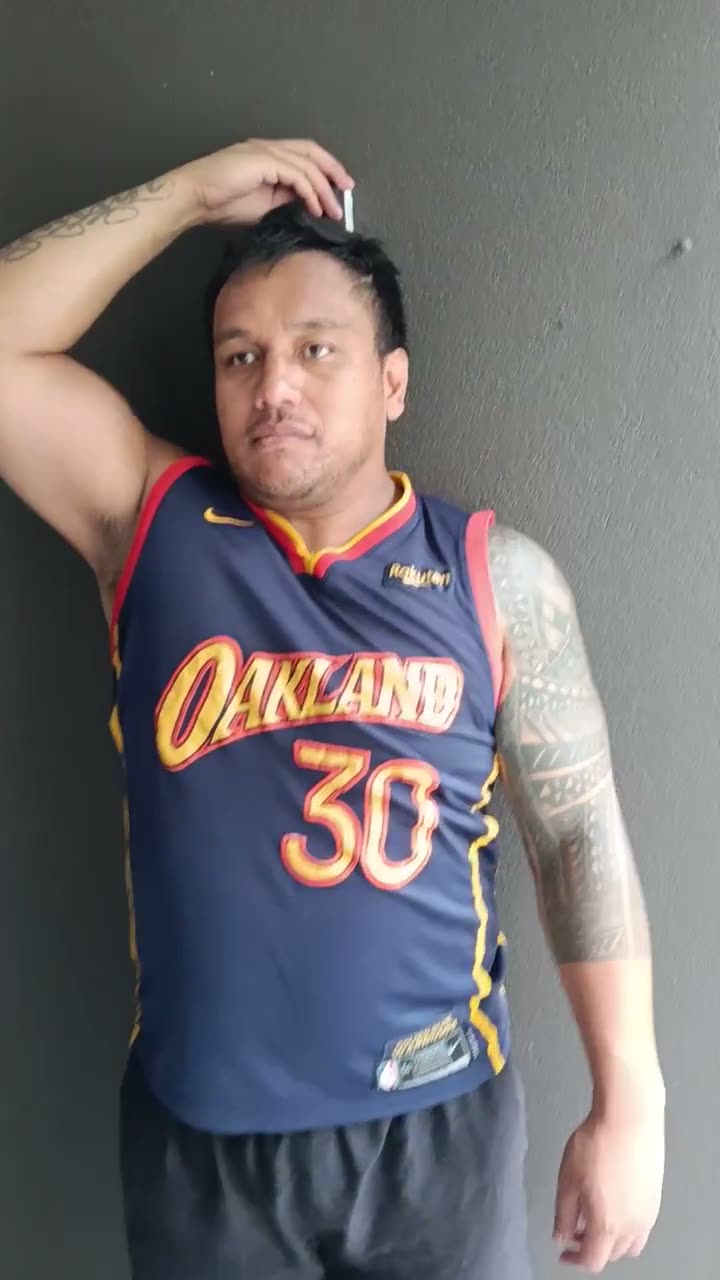 Watch Jake Punimata's Height: 71.4 inches