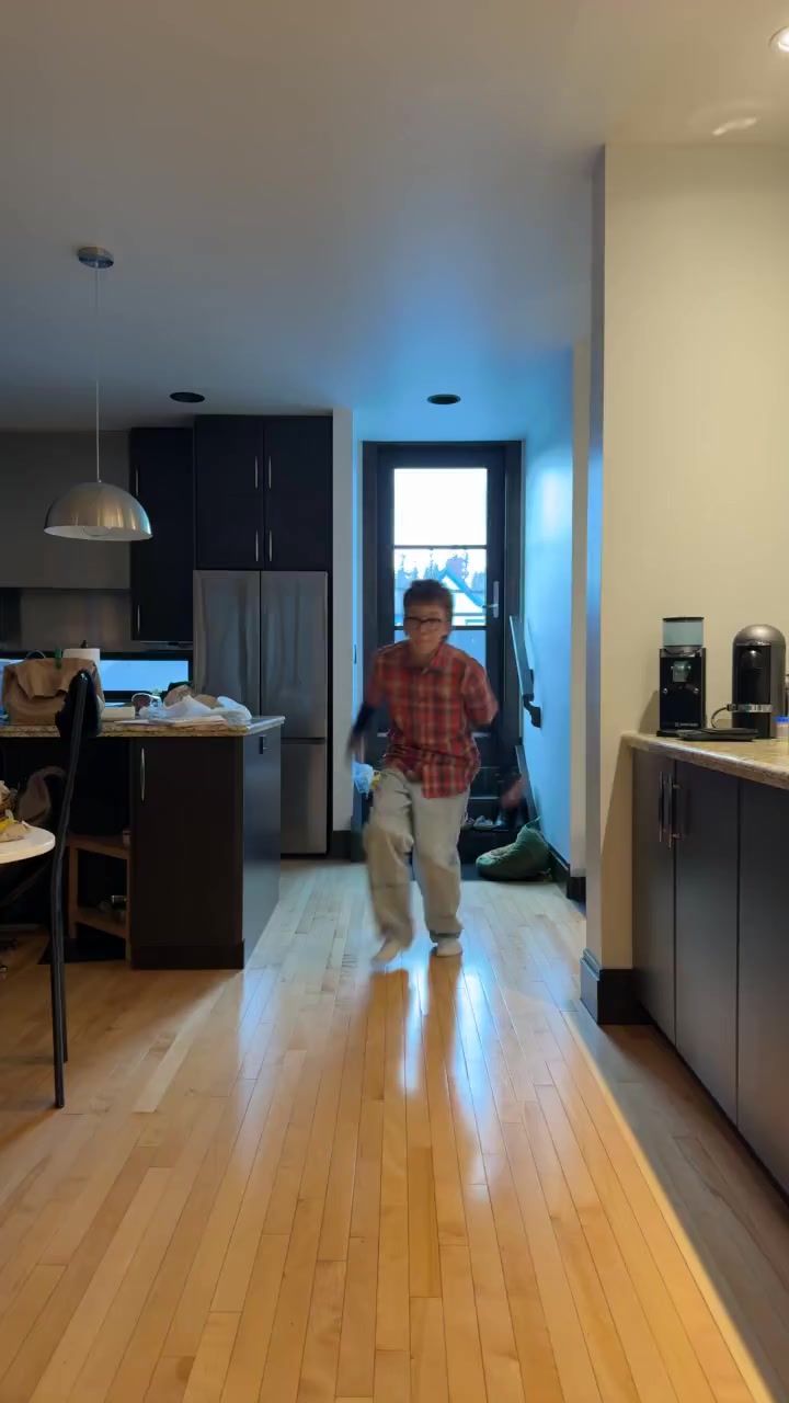 Watch patrick rous's Vertical Jump: 10.5 inches